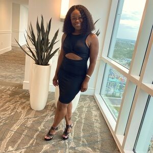 Bodycon Black Well-Fitting dress Size:M